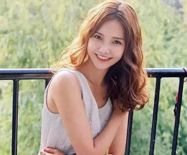 <b>为什么她们年薪百万,却不爱买名牌包?</b>