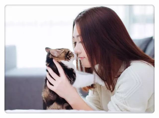 “现在的女孩都太拜金了