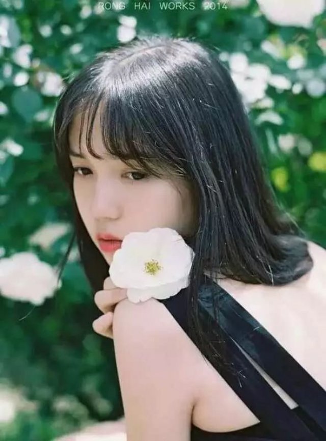 它不和雪花膏比情怀,这个走心的植物药妆,悄悄火了