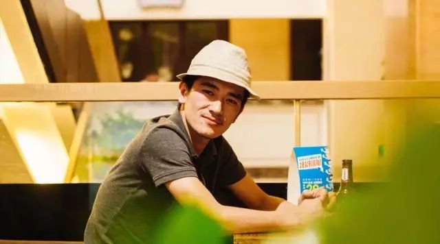 旅悦|他开了一家“不正经”的店,却温暖了一座城
