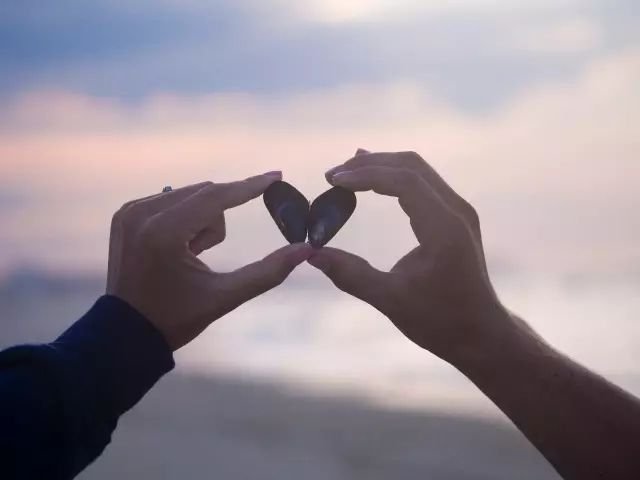 拾贝|我爱你,所以你才能让我伤心
