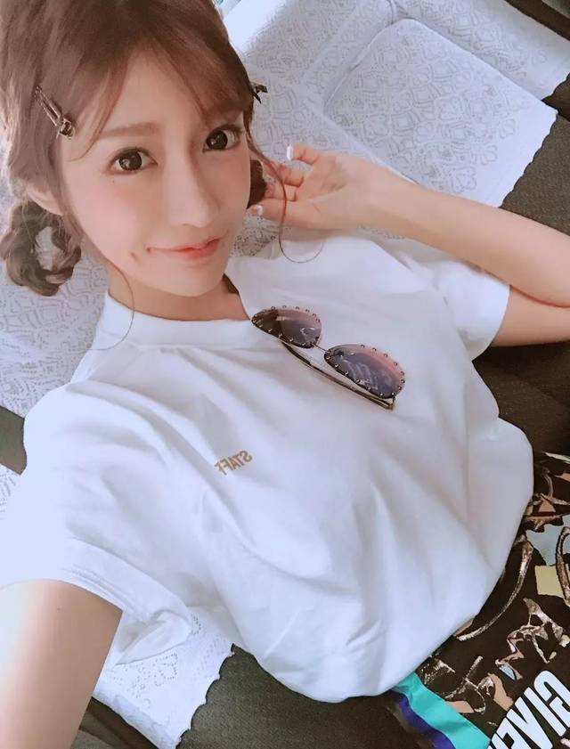 Ů����Ʒ��ͼ